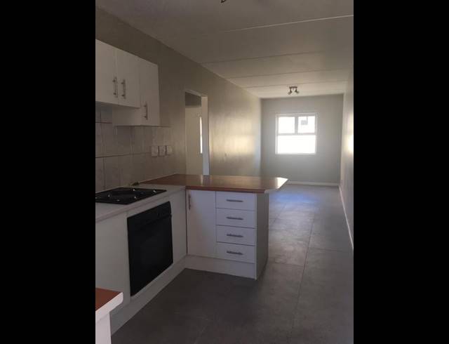 2 BEDROOM PROPERTY TO RENT IN GOODWOOD CENTRAL